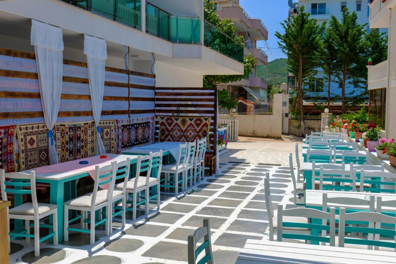 Hotel Solis Ksamil Exterior photo