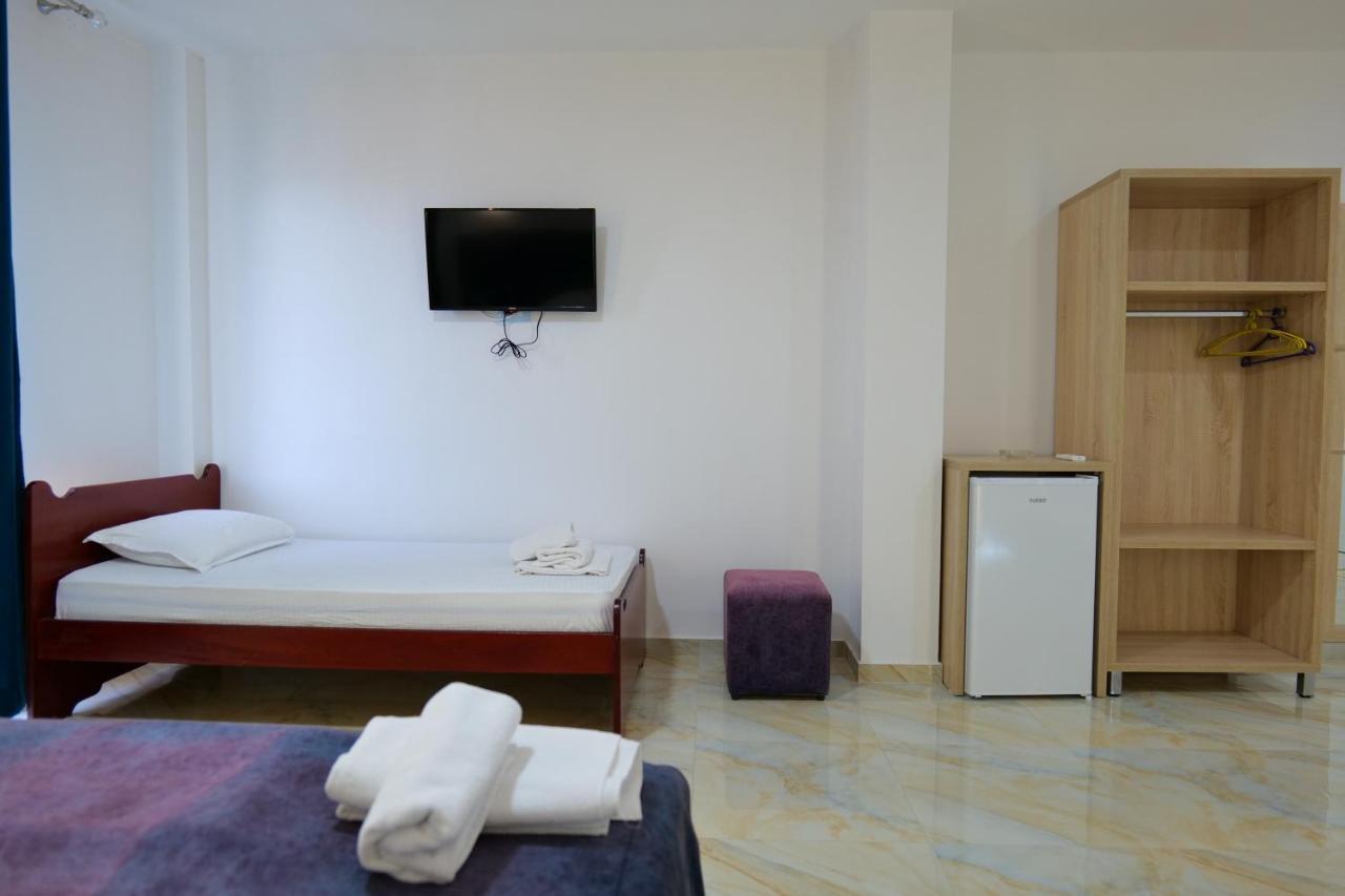 Hotel Solis Ksamil Exterior photo