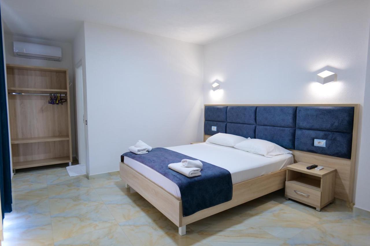 Hotel Solis Ksamil Exterior photo
