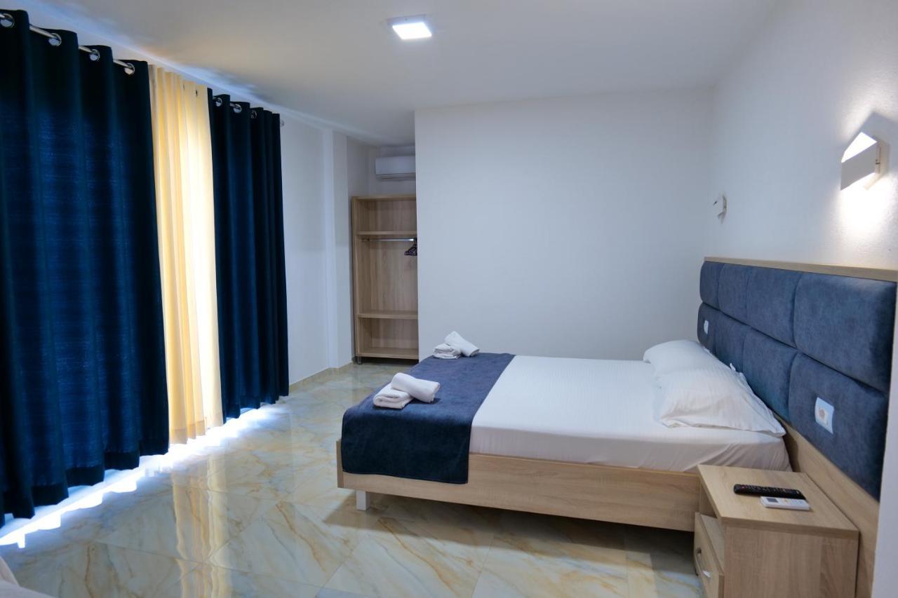 Hotel Solis Ksamil Exterior photo