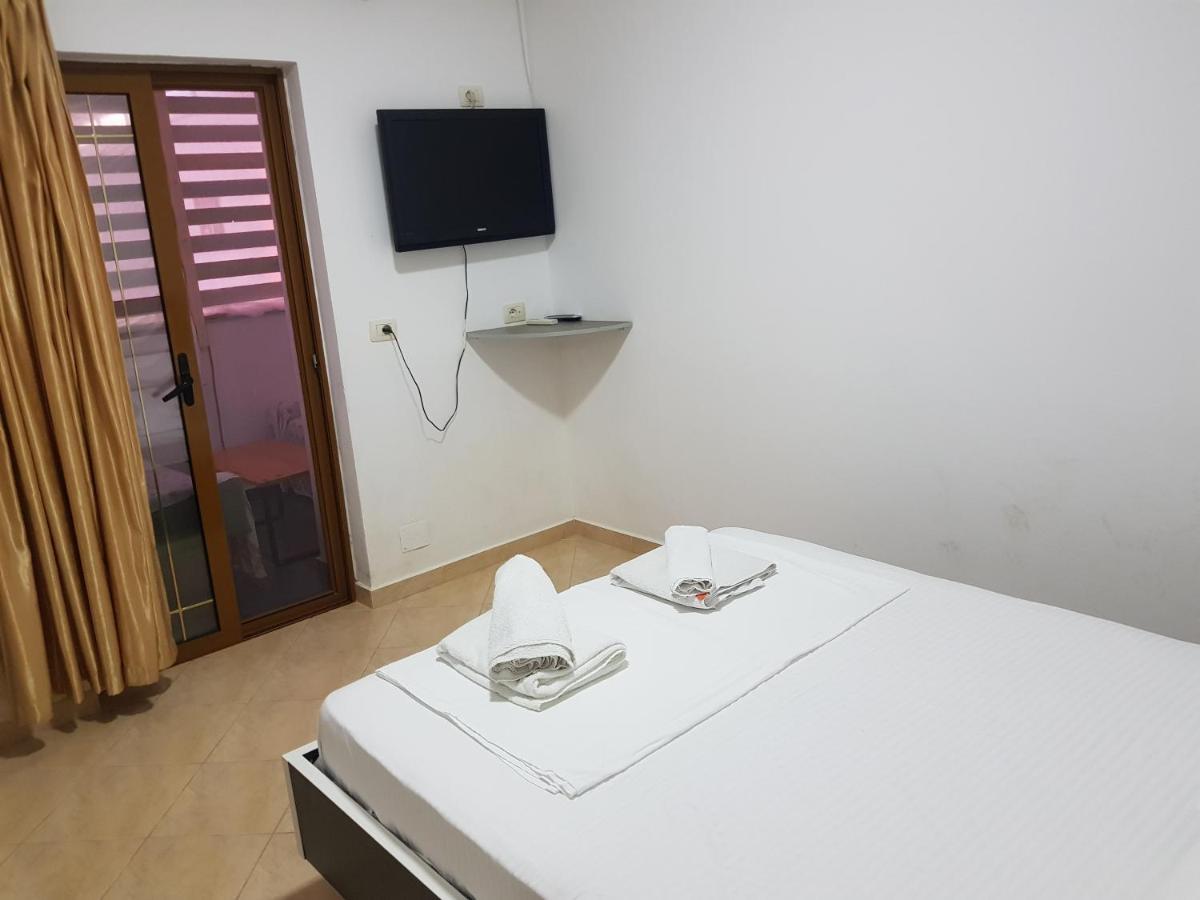 Hotel Solis Ksamil Exterior photo